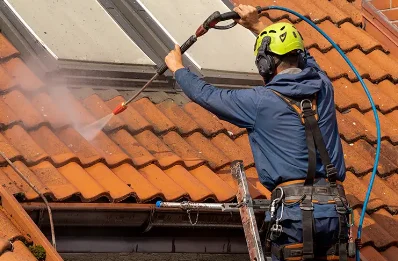 Démoussage et hydrofuge de toiture à Baron