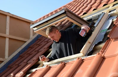 Pose de fenêtres de toit Velux à Baron